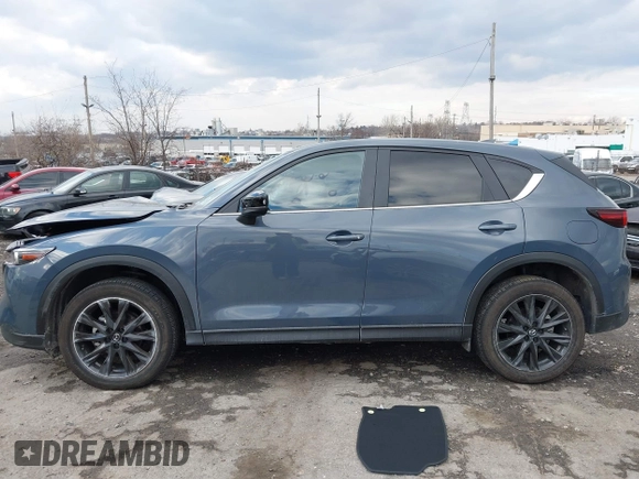2024 Mazda CX-5 2.5 S Carbon Edition with VIN JM3KFBCM5R0363366, listed as a IAAI auction lot 41305968 with 1 mi miles. Bid and sale history available at carsss.com. Image 13.