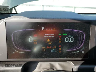 2025 Kia Niro LX with VIN KNDCP3LE3S5215136, listed as a Copart auction lot 43870085 with 3,981 mi miles and Salvage Title. Bid and sale history available at carsss.com. Image 9.