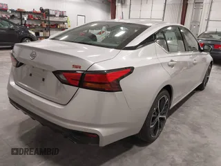 2023 Nissan Altima 2.5 SR with VIN 1N4BL4CV5PN370314, listed as a IAAI auction lot 41996759 with 36,475 mi miles. Bid and sale history available at carsss.com. Image 4.