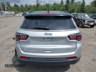 2025 Jeep Compass Limited with VIN 3C4NJDCNXST579277, listed as a IAAI auction lot 42544071 with 182 mi miles and . Bid and sale history available at DreamBid. Image 16.