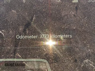 2025 Rivian R1T Adventure z VIN 7FCTGBAAXSN035740, wystawiony jako IAAI lot #41728515 z przebiegiem 3 773 mil mil oraz . Historia ofert i sprzedaży dostępna na DreamBid. Obrazek 12.