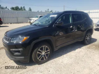 2018 Jeep Compass Altitude with VIN 3C4NJDBBXJT493439, listed as a Copart auction lot 58664835 with 96,928 mi miles and Salvage title. Bid and sale history available at DreamBid. Image 1.