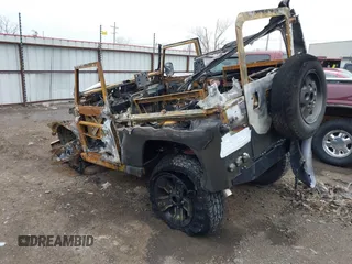 1988 Land Rover Defender with VIN SALLDVAB7EA351799, listed as a IAAI auction lot 41538847 with Not provided miles and . Bid and sale history available at DreamBid. Image 3.