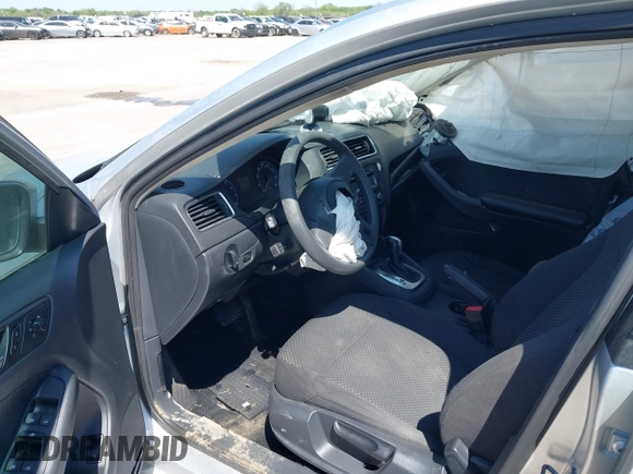 2014 Volkswagen Jetta Sedan S with VIN 3VW2K7AJ3EM310020, listed as a IAAI auction lot 41338164 with 76,456 mi miles. Bid and sale history available at carsss.com. Image 5.