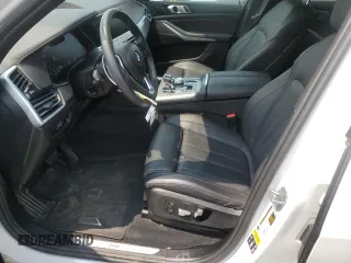 2022 BMW X5 xDrive40i z VIN 5UXCR6C06N9L01276, wystawiony jako Copart lot #58276515 z przebiegiem 28 794 mil mil oraz Szkoda całkowita • Salvage title. Historia ofert i sprzedaży dostępna na DreamBid. Obrazek 7.