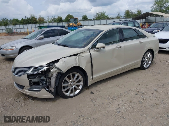2015 Lincoln MKZ Hybrid with VIN 3LN6L2LU2FR623121, listed as a IAAI auction lot 41970272 with 209,510 mi miles. Bid and sale history available at carsss.com. Image 2.