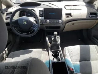2006 Honda Civic LX z VIN 1HGFA16566L003977, wystawiony jako Copart lot #56765875 z przebiegiem 220 705 mil mil oraz Szkoda całkowita • Salvage title. Historia ofert i sprzedaży dostępna na DreamBid. Obrazek 8.