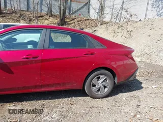 2025 Hyundai Elantra SE z VIN KMHLL4DG4SU856802, wystawiony jako IAAI lot #42102646 z przebiegiem 1 555 mil mil oraz . Historia ofert i sprzedaży dostępna na DreamBid. Obrazek 22.