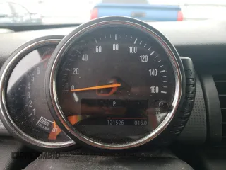 2016 MINI Hardtop 4 Door z VIN WMWXU1C57G2D08992, wystawiony jako Copart lot #58369835 z przebiegiem 121 526 mil mil oraz Szkody całkowita. Historia ofert i sprzedaży dostępna na DreamBid. Obrazek 9.