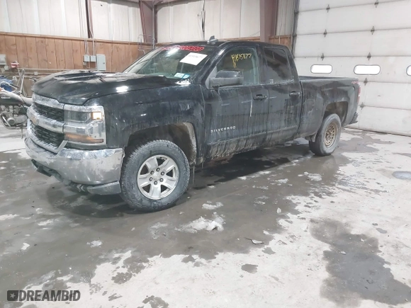 2018 Chevrolet Silverado 1500 LT with VIN 1GCVKREC1JZ311828, listed as a IAAI auction lot 41515677 with 177,667 mi miles. Bid and sale history available at carsss.com. Image 17.