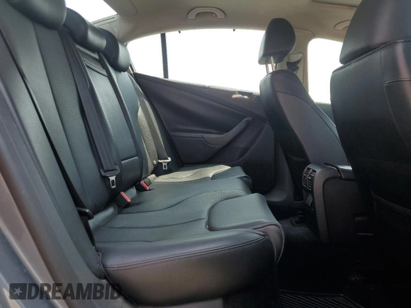2008 Volkswagen Passat Komfort с VIN WVWAK73C68P082414, выставлен на аукционе Copart как лот 61903505 с пробегом 118 352 миль миль и Списание • Salvage title. История ставок и продаж доступна на DreamBid. Изображение 10.