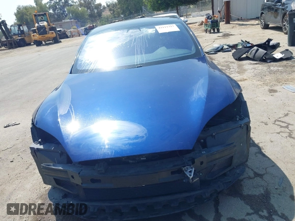 2017 Tesla Model S 100D z VIN 5YJSA1E20HF208771, wystawiony jako IAAI lot #42111317 z przebiegiem 81 919 mil mil oraz . Historia ofert i sprzedaży dostępna na DreamBid. Obrazek 13.