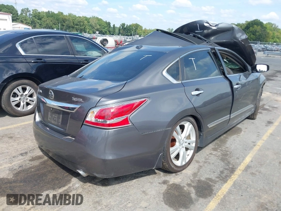 2015 Nissan Altima SL with VIN 1N4BL3AP8FC112779, listed as a IAAI auction lot 39860990 with Not Provided miles and . Bid and sale history available at carsss.com. Image 4.