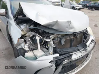2015 Toyota Camry XLE with VIN 4T1BF1FK8FU915410, listed as a IAAI auction lot 41953451 with 145,924 mi miles and . Bid and sale history available at DreamBid. Image 6.