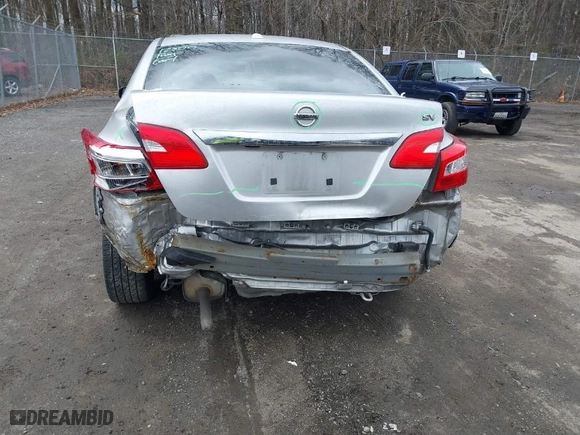 2016 Nissan Sentra SR with VIN 3N1AB7AP8GL662203, listed as a IAAI auction lot 41739620 with 131,001 mi miles. Bid and sale history available at carsss.com. Image 6.
