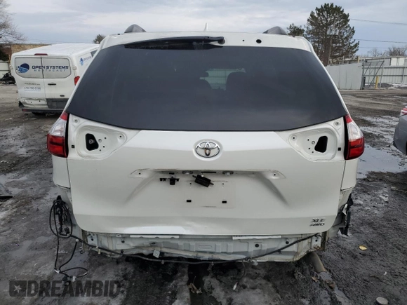 2018 Toyota Sienna XLE with VIN 5TDDZ3DC6JS199339, listed as a Copart auction lot 47839745 with 78,084 mi miles and Salvage Title. Bid and sale history available at carsss.com. Image 6.