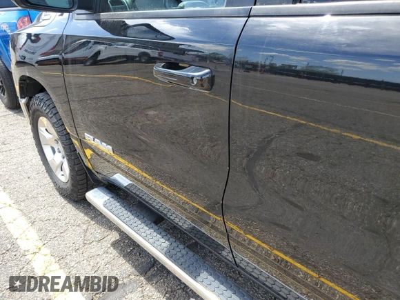 2022 Ram 1500 Big Horn z VIN 1C6RRFFG7NN190935, wystawiony jako IAAI lot #42302033 z przebiegiem 142 678 mil mil oraz . Historia ofert i sprzedaży dostępna na DreamBid. Obrazek 1.