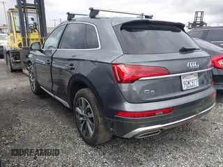 2023 Audi Q5 S line Premium with VIN WA1GAAFY0P2137785, listed as a IAAI auction lot 41453723 with 1 mi miles. Bid and sale history available at carsss.com. Image 3.