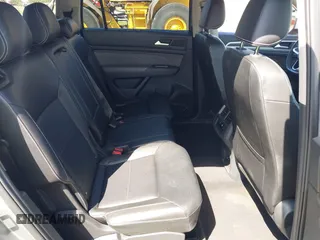 2022 Volkswagen Atlas SE with VIN 1V2WR2CA2NC542530, listed as a IAAI auction lot 41913358 with 37,977 mi miles and . Bid and sale history available at DreamBid. Image 8.