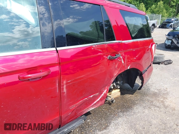 2019 Ford Expedition XLT z VIN 1FMJU1HT5KEA71256, wystawiony jako IAAI lot #42159247 z przebiegiem 133 054 mil mil oraz . Historia ofert i sprzedaży dostępna na DreamBid. Obrazek 19.