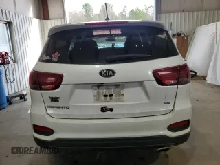 2020 Kia Sorento LX V6 with VIN 5XYPGDA53LG631156, listed as a Copart auction lot 44070025 with 114,084 mi miles and Salvage Title. Bid and sale history available at carsss.com. Image 6.