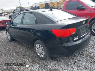 2010 Kia Forte EX z VIN KNAFU4A28A5282668, wystawiony jako IAAI lot #42448266 z przebiegiem 168 776 mil mil oraz . Historia ofert i sprzedaży dostępna na DreamBid. Obrazek 3.