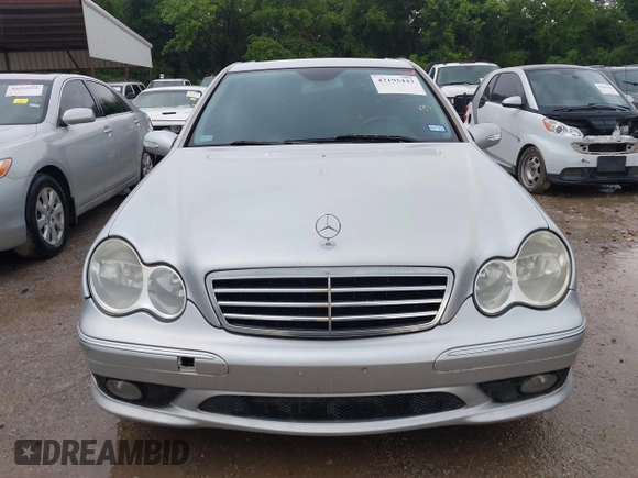 2007 Mercedes-Benz C 230 Sport с VIN WDBRF52H17F923745, выставлен на аукционе IAAI как лот 42195443 с пробегом 163 999 миль миль и . История ставок и продаж доступна на DreamBid. Изображение 6.