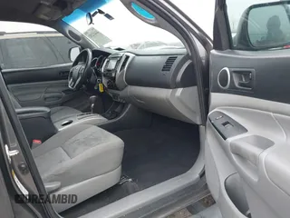 2014 Toyota Tacoma PreRunner with VIN 5TFJU4GN0EX053782, listed as a IAAI auction lot 41412202 with 150,949 mi miles. Bid and sale history available at carsss.com. Image 5.