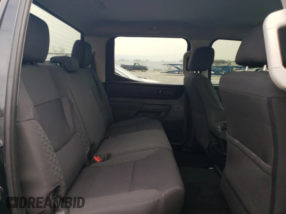 2023 Toyota Tundra SR z VIN 5TFKB5DBXPX123141, wystawiony jako Copart lot #80703724 z przebiegiem 41 050 mil mil oraz Szkoda całkowita • Salvage title. Historia ofert i sprzedaży dostępna na DreamBid. Obrazek 10.