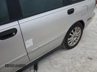 2004 Volvo V40 z VIN YV1VW27594F051818, wystawiony jako Copart lot #75406284 z przebiegiem Nie podano mil oraz Nie do naprawy. Historia ofert i sprzedaży dostępna na DreamBid. Obrazek 12.
