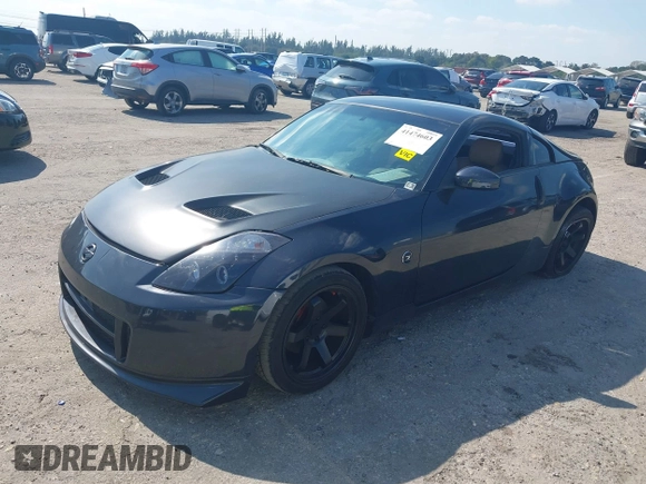 2003 Nissan 350Z Enthusiast with VIN JN1AZ34D83T107831, listed as a IAAI auction lot 41474603 with 135,137 mi miles. Bid and sale history available at carsss.com. Image 17.
