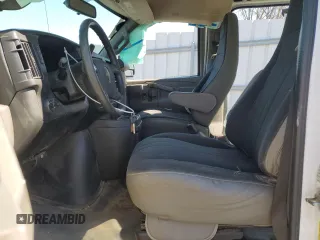2018 Chevrolet Express Cargo Van with VIN 1GCWGAFG3J1903979, listed as a Copart auction lot 47412555 with 90,700 mi miles and Salvage Title. Bid and sale history available at carsss.com. Image 7.