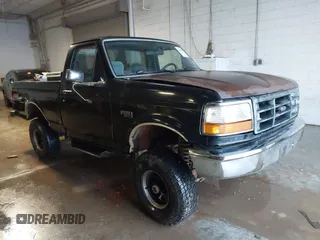 1996 Ford F-150 with VIN 1FTEF14H8TLB38284, listed as a IAAI auction lot 41236907 with 175,998 mi miles. Bid and sale history available at carsss.com. Image 1.