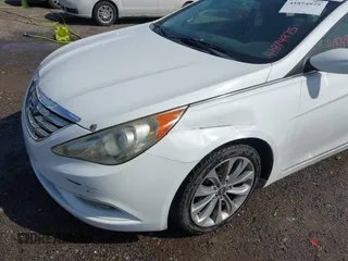 2011 Hyundai Sonata SE with VIN 5NPEC4AC1BH165655, listed as a IAAI auction lot 41874975 with 156,482 mi miles. Bid and sale history available at carsss.com. Image 6.