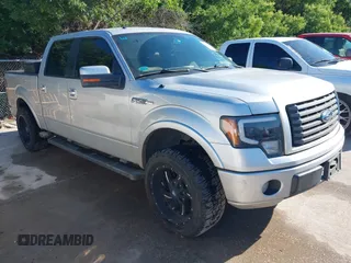 2012 Ford F-150 XL z VIN 1FTFW1CF8CFC93677, wystawiony jako IAAI lot #42219209 z przebiegiem 215 708 mil mil oraz . Historia ofert i sprzedaży dostępna na DreamBid. Obrazek 1.