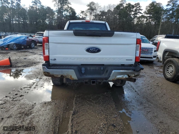 2017 Ford Super Duty F-250 SRW XLT with VIN 1FT7X2A61HEC90630, listed as a Copart auction lot 88435985 with 121,755 mi miles and Clean Title. Bid and sale history available at carsss.com. Image 6.