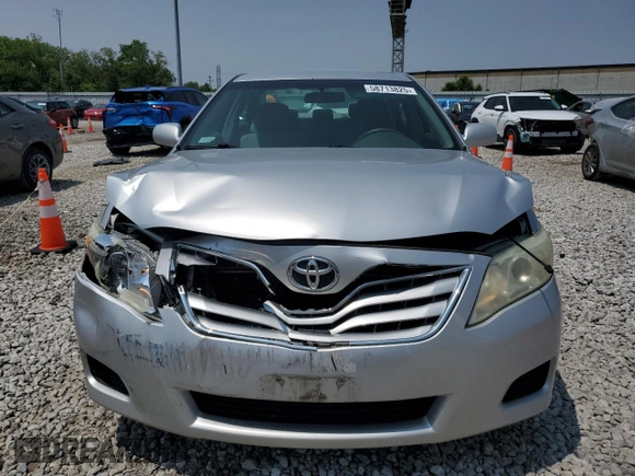 2011 Toyota Camry LE z VIN 4T4BF3EK0BR092145, wystawiony jako Copart lot #58713825 z przebiegiem 133 324 mil mil oraz Szkoda całkowita • Salvage title. Historia ofert i sprzedaży dostępna na DreamBid. Obrazek 5.