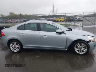 2013 Volvo S60 T6 R-Design Platinum with VIN YV1902FH0D1223617, listed as a IAAI auction lot 41969427 with 174,883 mi miles. Bid and sale history available at carsss.com. Image 13.