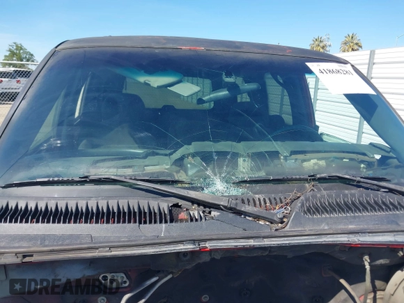 2002 Chevrolet Tahoe LS with VIN 1GNEC13T12R214901, listed as a IAAI auction lot 41868281 with Not provided miles and . Bid and sale history available at DreamBid. Image 6.