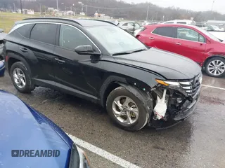 2023 Hyundai Tucson SEL z VIN KM8JBCAE1PU263929, wystawiony jako IAAI lot #41104428 z przebiegiem 20 337 mil mil oraz . Historia ofert i sprzedaży dostępna na DreamBid. Obrazek 1.