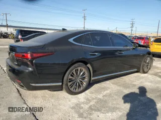2021 Lexus LS with VIN JTHD51FF2M5014218, listed as a Copart auction lot 70378893 with 26,240 mi miles. Bid and sale history available at carsss.com. Image 3.