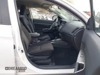 2019 Mitsubishi Outlander ES z VIN JA4AP3AU6KU018494, wystawiony jako IAAI lot #42026362 z przebiegiem 41 146 mil mil oraz . Historia ofert i sprzedaży dostępna na DreamBid. Obrazek 5.
