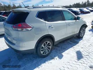 2015 Nissan Rogue SL with VIN 5N1AT2MV0FC791503, listed as a IAAI auction lot 41622888 with 110,792 mi miles. Bid and sale history available at carsss.com. Image 4.
