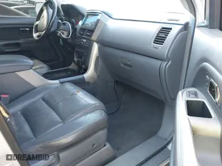 2007 Honda Pilot EX-L with VIN 5FNYF28617B036992, listed as a IAAI auction lot 41861449 with 159,439 mi miles. Bid and sale history available at carsss.com. Image 5.
