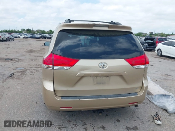 2011 Toyota Sienna LE AAS with VIN 5TDKK3DC4BS037240, listed as a IAAI auction lot 42091924 with 160,748 mi miles. Bid and sale history available at carsss.com. Image 17.