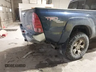 2005 Toyota Tacoma with VIN 5TEUU42N85Z040288, listed as a IAAI auction lot 41607489 with 222,642 mi miles and . Bid and sale history available at DreamBid. Image 17.