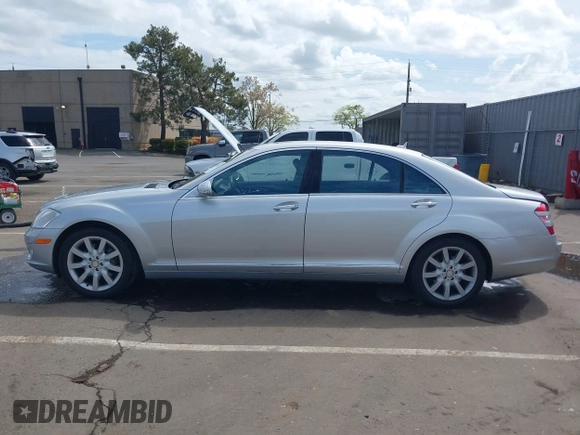 2008 Mercedes-Benz S 550 with VIN WDDNG71X18A153424, listed as a IAAI auction lot 41926237 with 88,869 mi miles and . Bid and sale history available at DreamBid. Image 14.