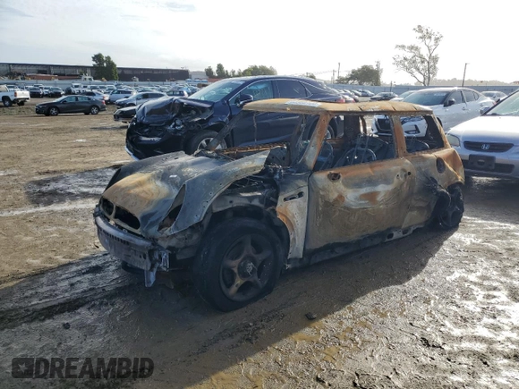 2006 MINI Hardtop z VIN WMWRC33556TJ75968, wystawiony jako Copart lot #85909104 z przebiegiem Nie podano mil oraz Nie do naprawy • Non repairable. Historia ofert i sprzedaży dostępna na DreamBid. Obrazek 1.