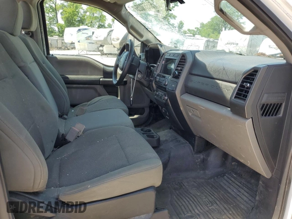 2018 Ford F-250 XL z VIN 1FTBF2A62JEC19911, wystawiony jako Copart lot #58555025 z przebiegiem 228 433 mil mil oraz Szkoda całkowita • Salvage title. Historia ofert i sprzedaży dostępna na DreamBid. Obrazek 7.