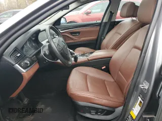 2013 BMW 5 Series 528i xDrive z VIN WBAXH5C55DD115085, wystawiony jako Copart lot #51381515 z przebiegiem 148 778 mil mil oraz Szkody całkowita. Historia ofert i sprzedaży dostępna na DreamBid. Obrazek 7.